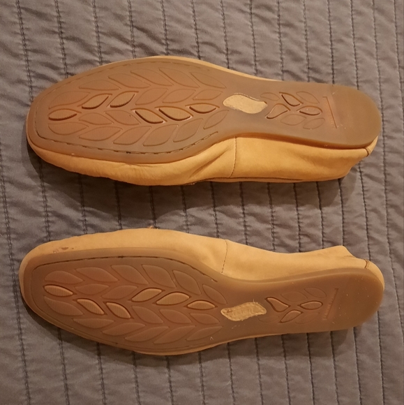 Born Tasseled Moccasins - Picture 5 of 6